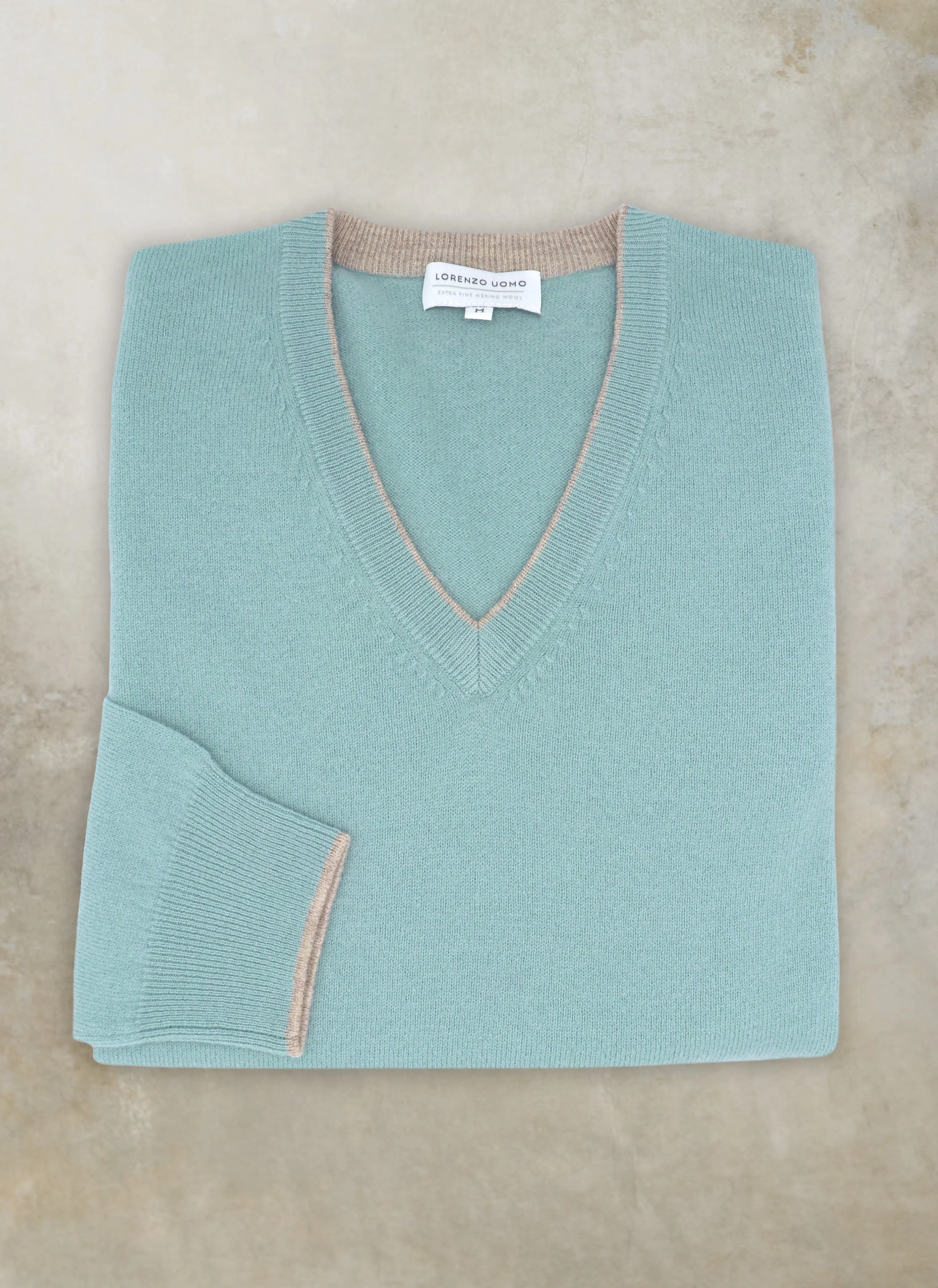 Men's Melbourne Contrast V-Neck Extra-Fine Pure Merino Wool Sweater in Robin Egg