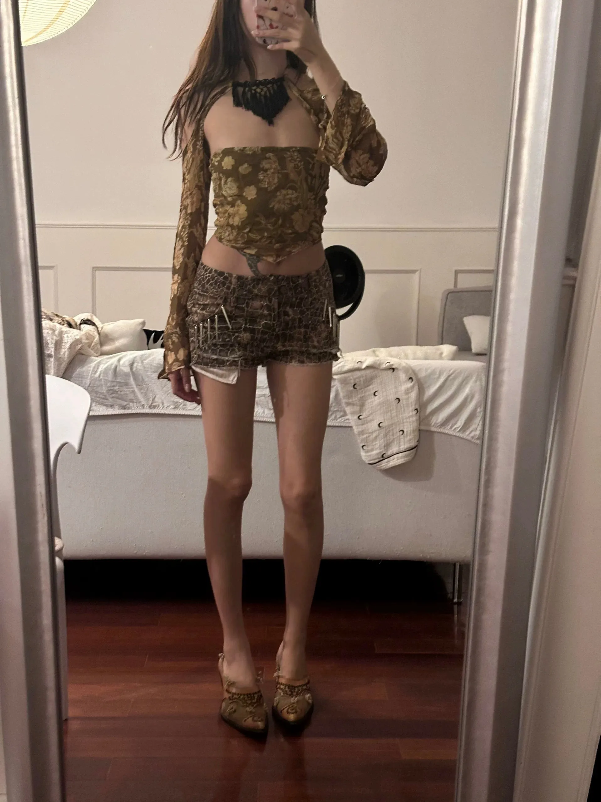 Tassel pocket super short snake print Spicy hot pants
