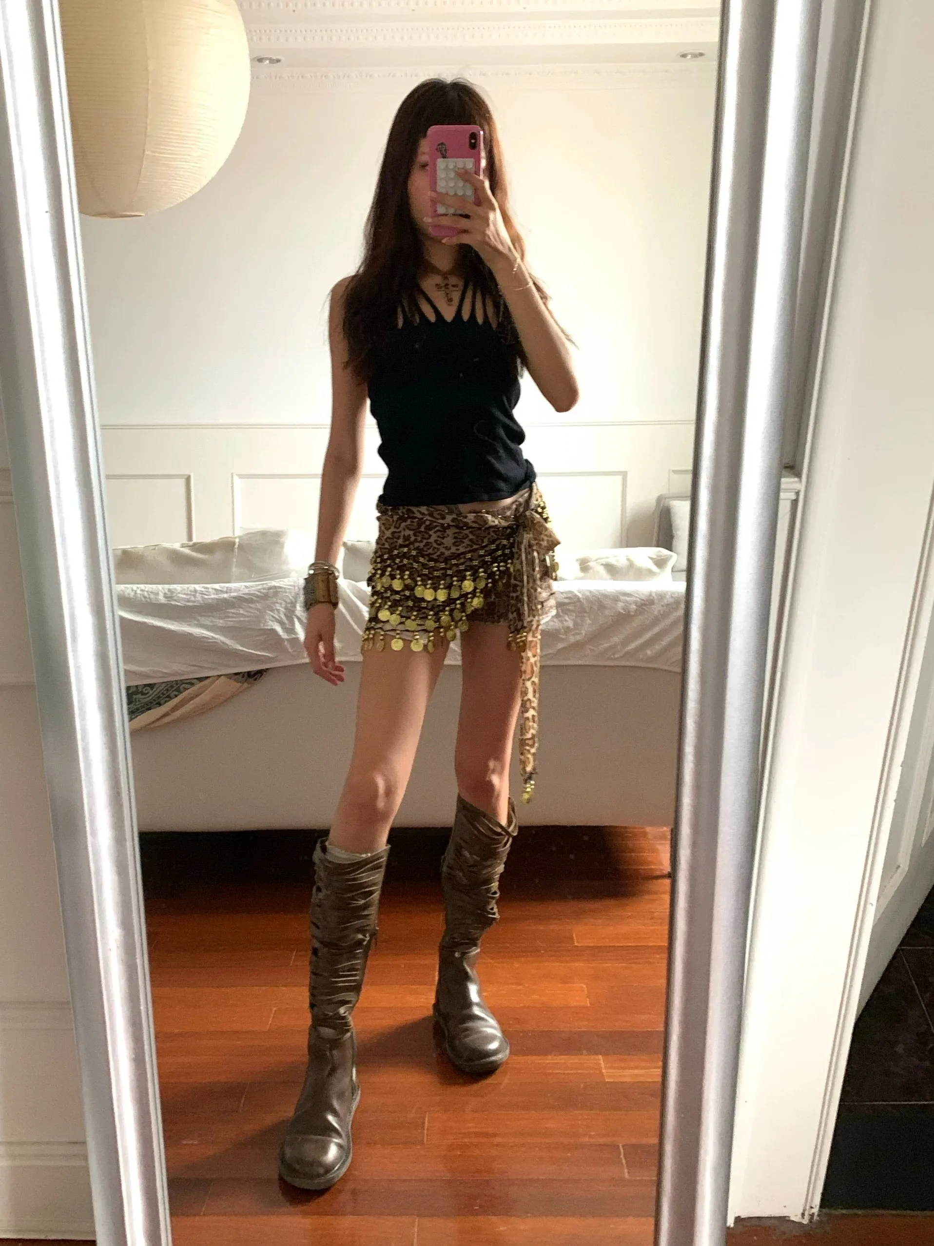 Tassel pocket super short snake print Spicy hot pants