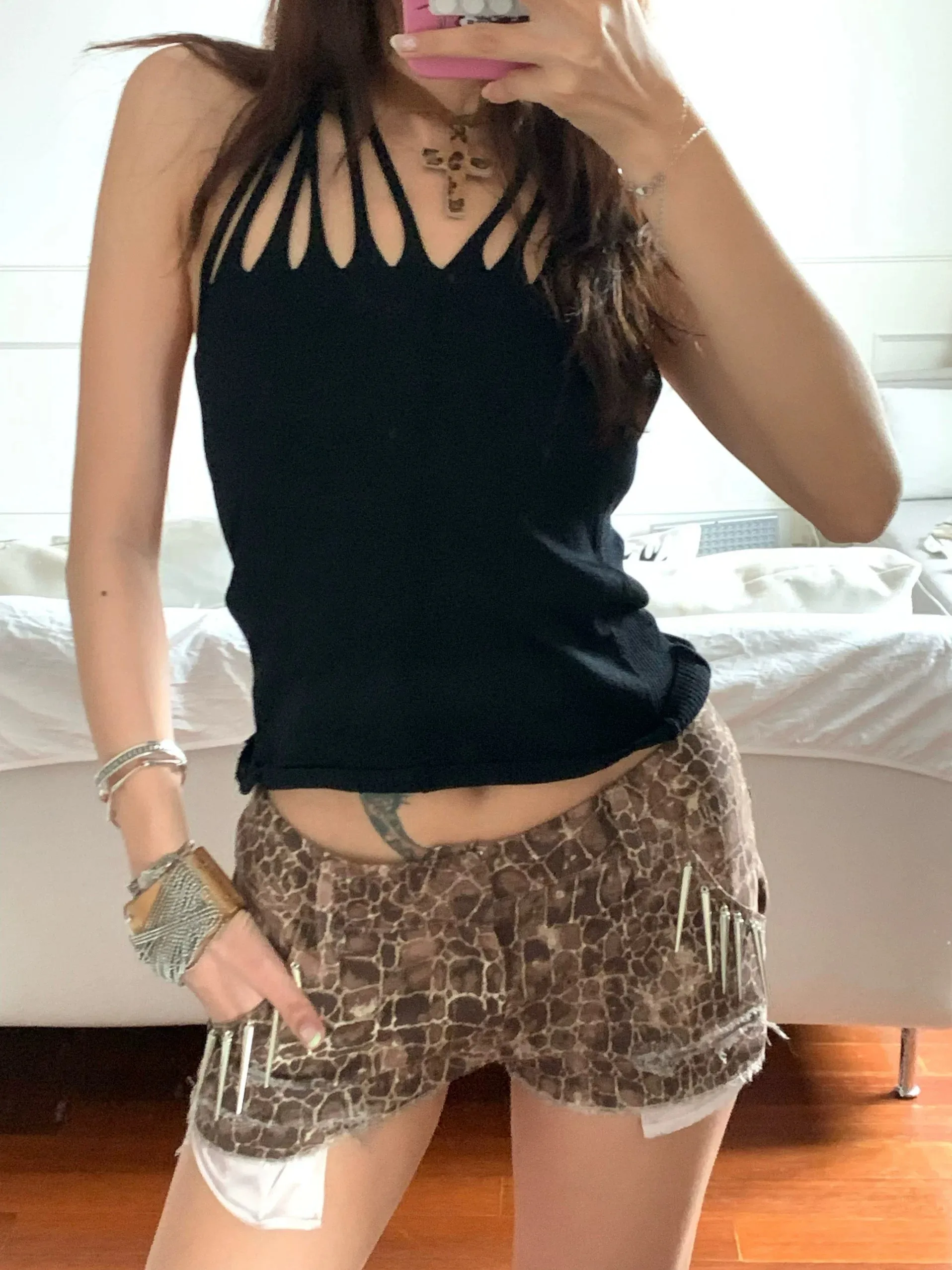 Tassel pocket super short snake print Spicy hot pants
